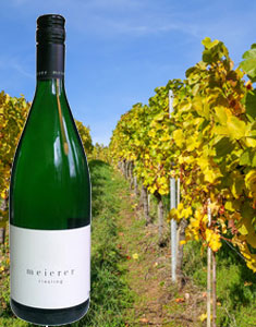 Riesling middle feinherb sweet 1L Moselle